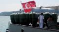 Auf ihrem R&uuml;ckweg wurden jedoch zahlreiche Schiffe durch ein Minenfeld, das von dem t&uuml;rkischen Minenleger Nusret ausgelegt worden war, versenkt oder besch&auml;digt. Die HMS Irresistible, die HMS Ocean sowie die franz&ouml;sische Bouvet sanken. Der Schlachtkreuzer HMS Inflexible und die franz&ouml;sischen Linienschiffe Le Suffren und Gaulois wurden stark besch&auml;digt.